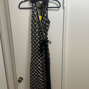 Elegant Black and White Geometric Dress